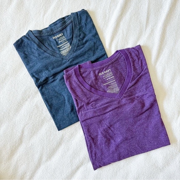 Set of Old Navy V-Neck Tees, XL, Purple, Navy Blue - Picture 1 of 4
